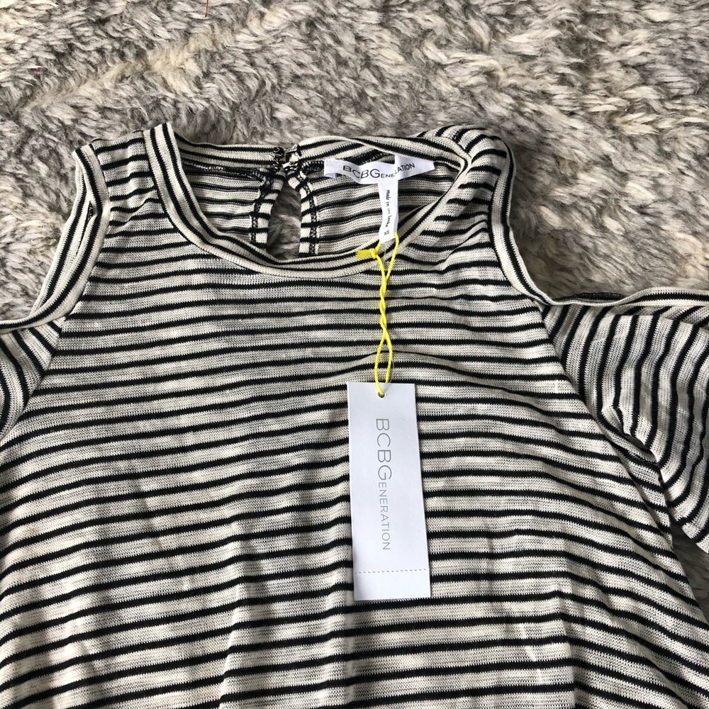 NWT BCBGeneration cold shoulder stripes top XS ✨ - Picture 7 of 8